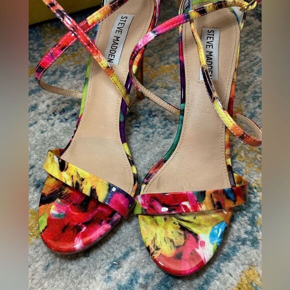 Steve Madden Fraine Floral Patent Ankle Strap Heels 9.5M - Picture 7 of 11